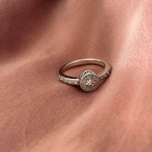 Charriol 18K White Gold Halo Diamond Cluster Ring - 0.37CWT